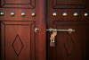 Detail dve�� v Al Ainu.